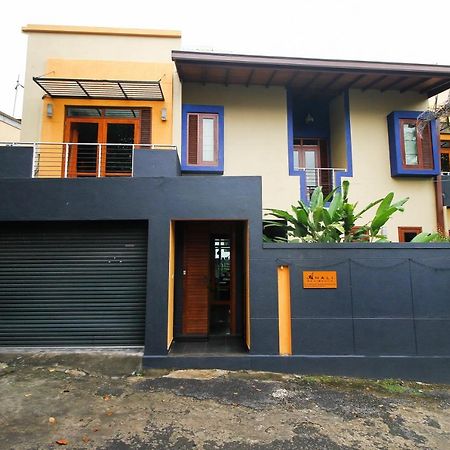 Oyo 437 Amali Residence Nugegoda Esterno foto