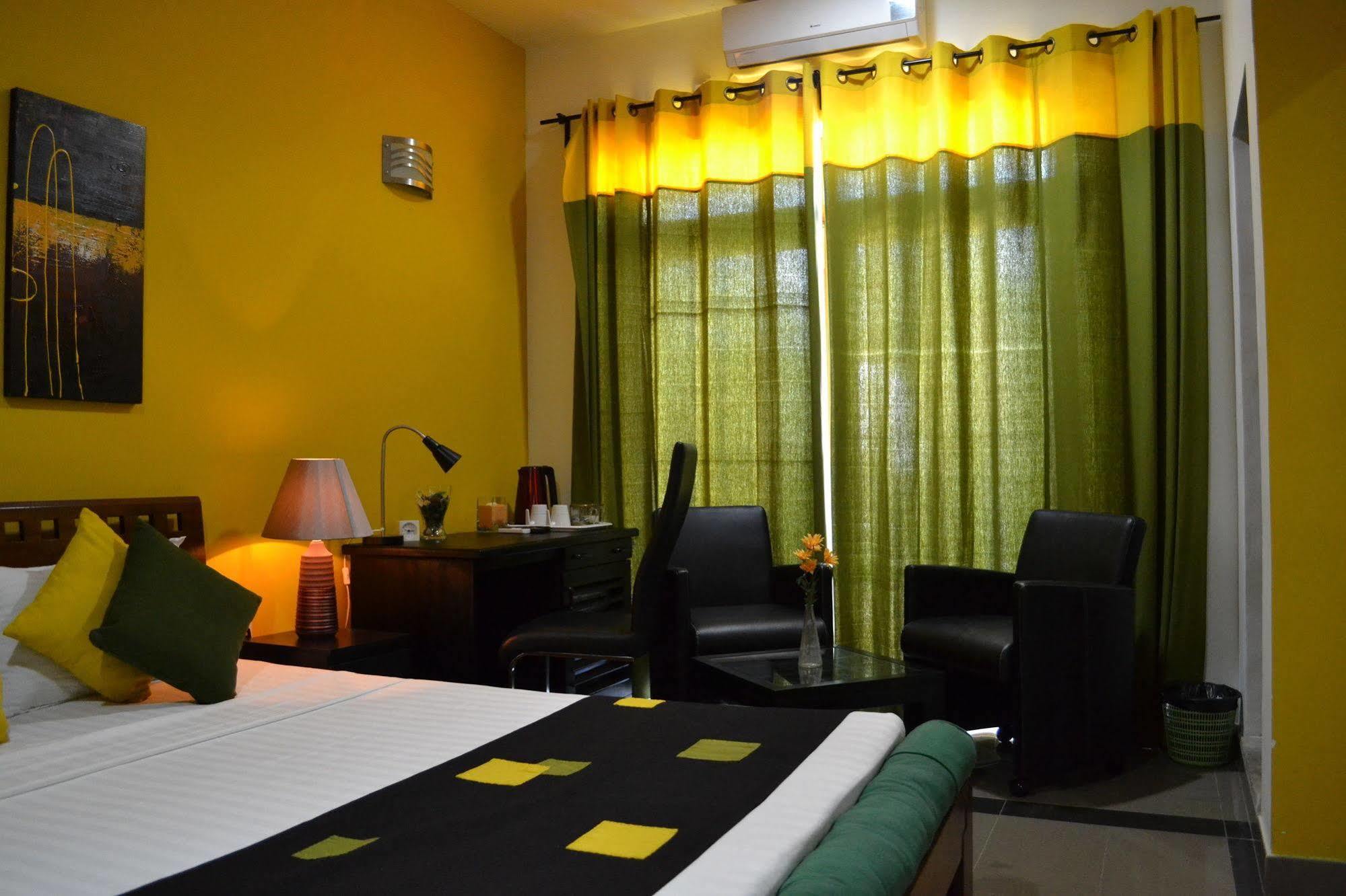Oyo 437 Amali Residence Nugegoda Esterno foto