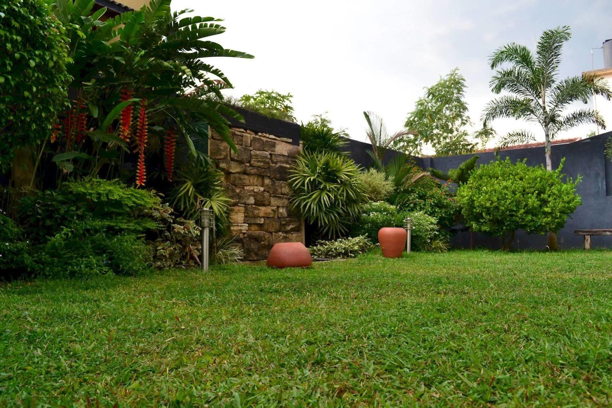 Oyo 437 Amali Residence Nugegoda Esterno foto